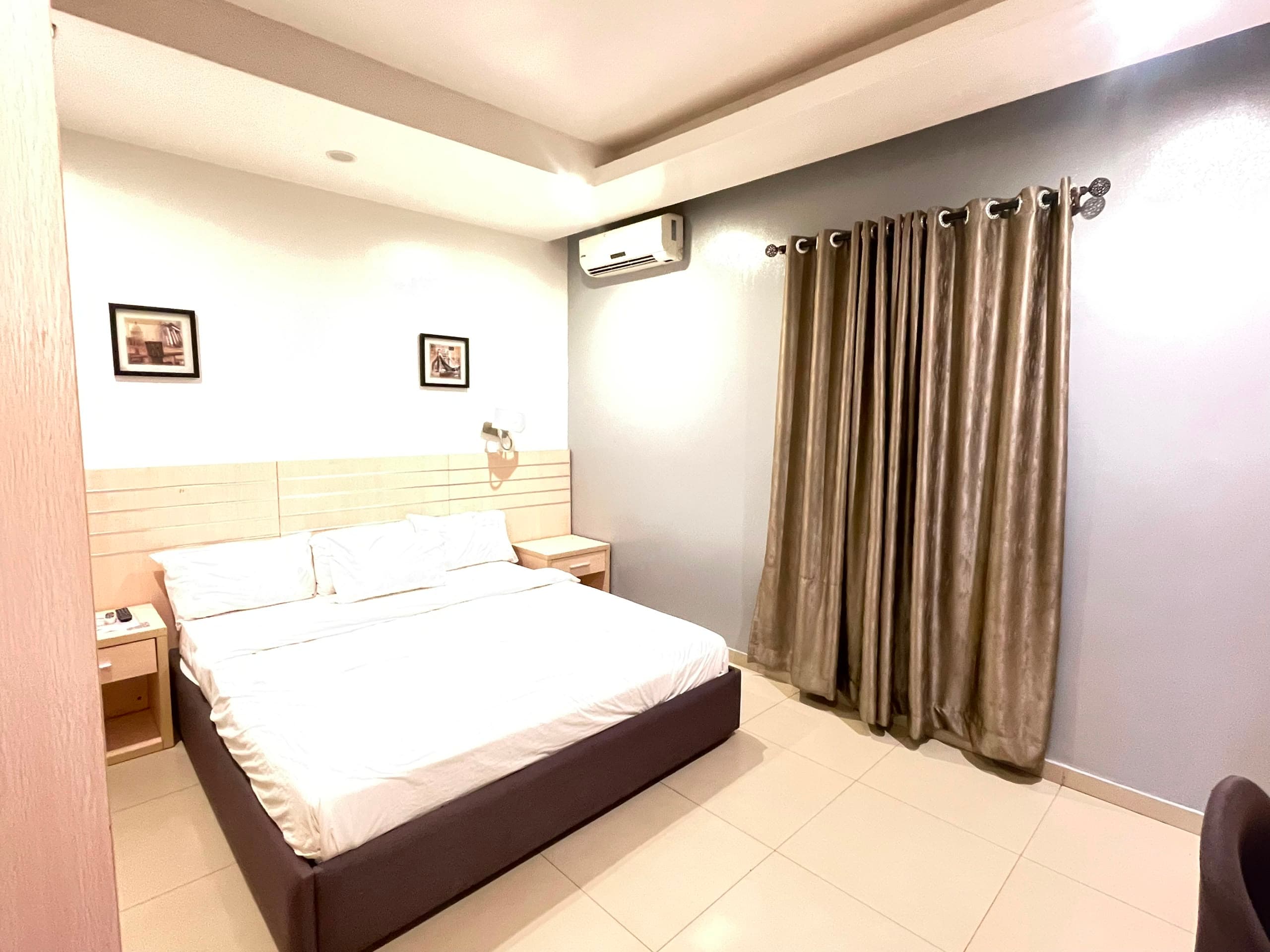 Executive Room