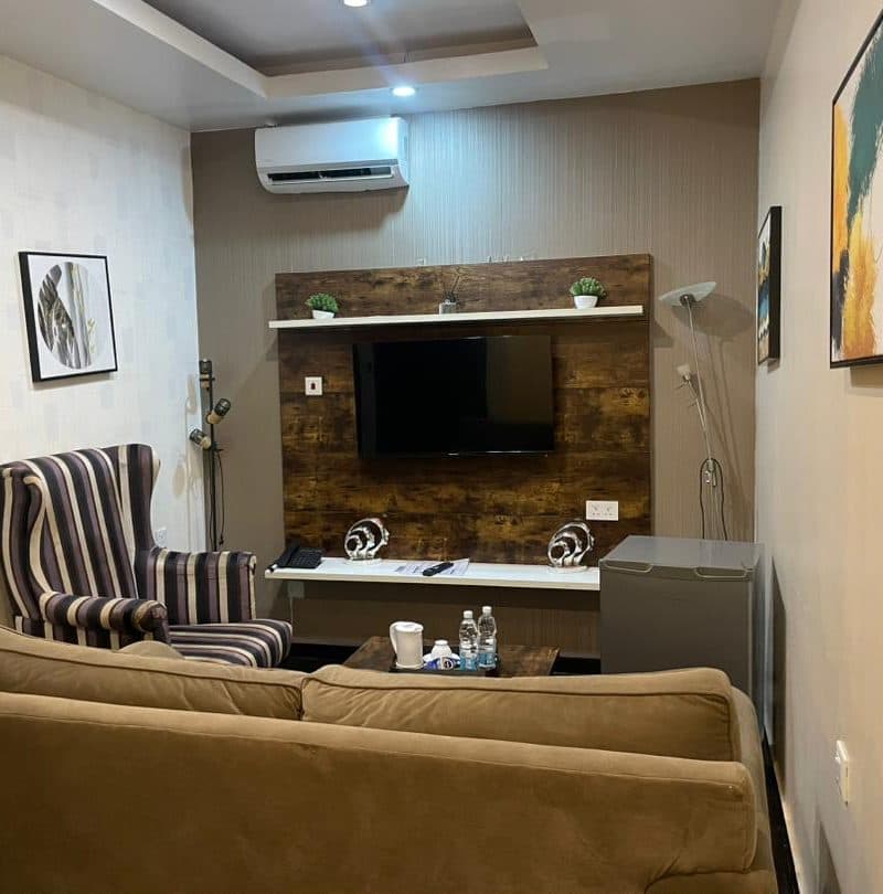 Albertville Luxury Rooms — 29